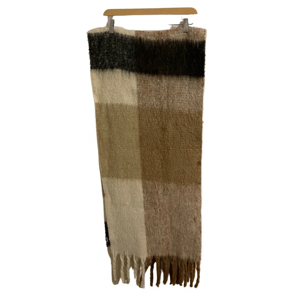 Oversized Scarf - Picture 2 of 2